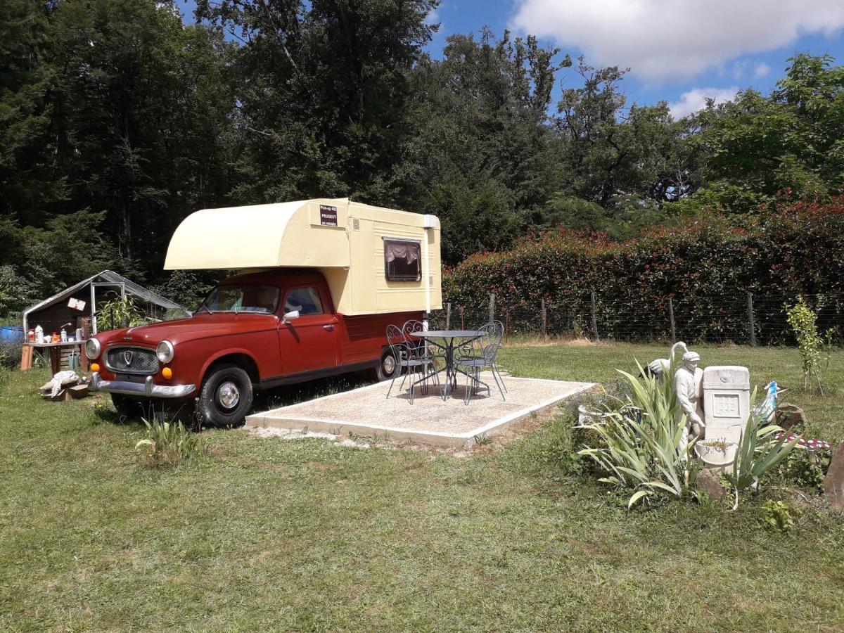 Hotel Le Pick Up 403 Vintage Oradour-sur-Glane Exteriér fotografie
